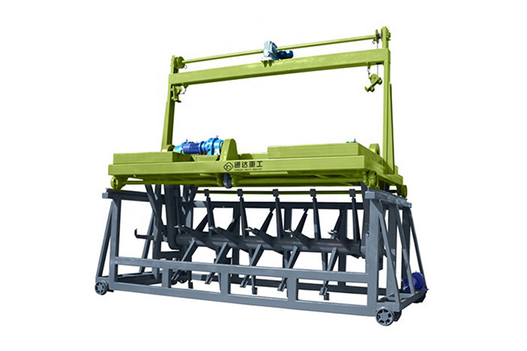 槽式翻堆機.jpg 槽式翻堆機.jpg